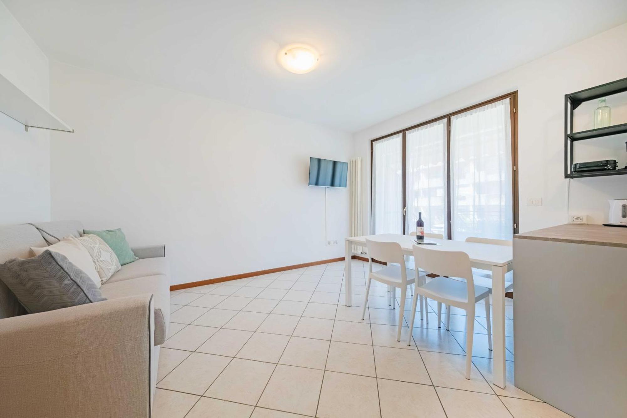 Apartmentsgarda - Residenza Elisabetta 10 Бардолино Экстерьер фото