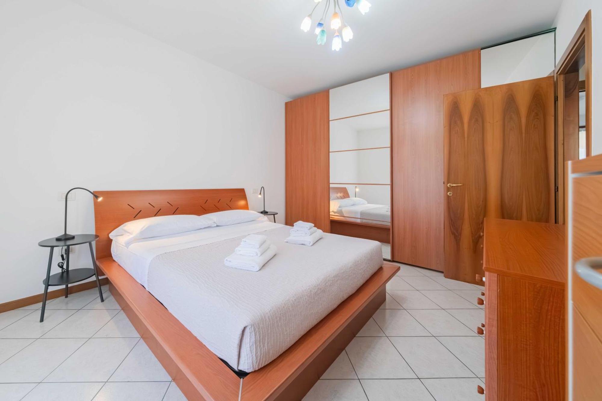 Apartmentsgarda - Residenza Elisabetta 10 Бардолино Экстерьер фото