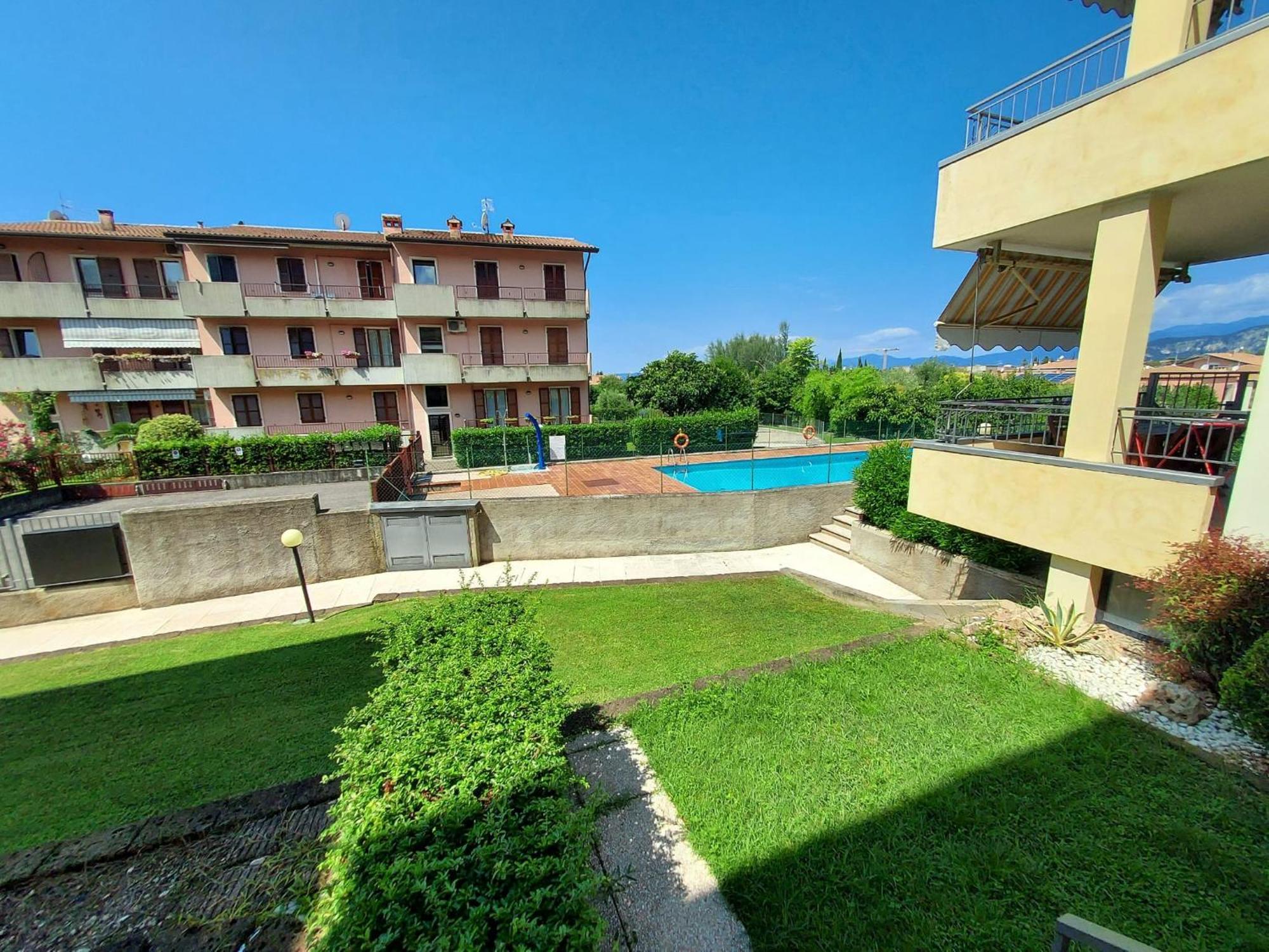 Apartmentsgarda - Residenza Elisabetta 10 Бардолино Экстерьер фото